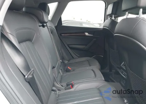 2018 Audi Q5 2.0T Premium/2.0T Tech Premium z USA, uszkodzony, nr VIN WA1ANAFY0J2135293